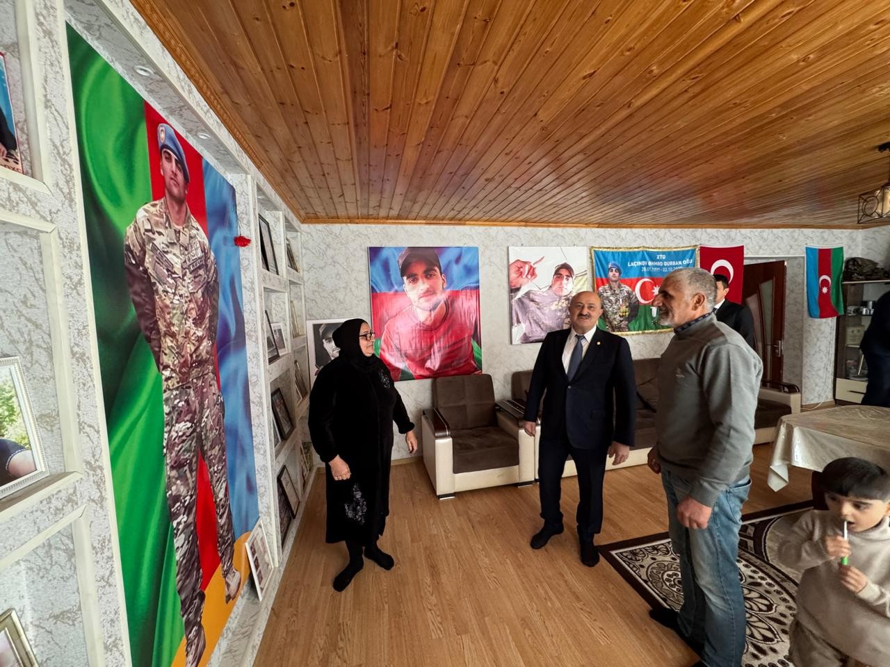 Asif Əsgərov şəhid ailəsini ziyarət edib və vətəndaş qəbulu keçirib - FOTOLAR